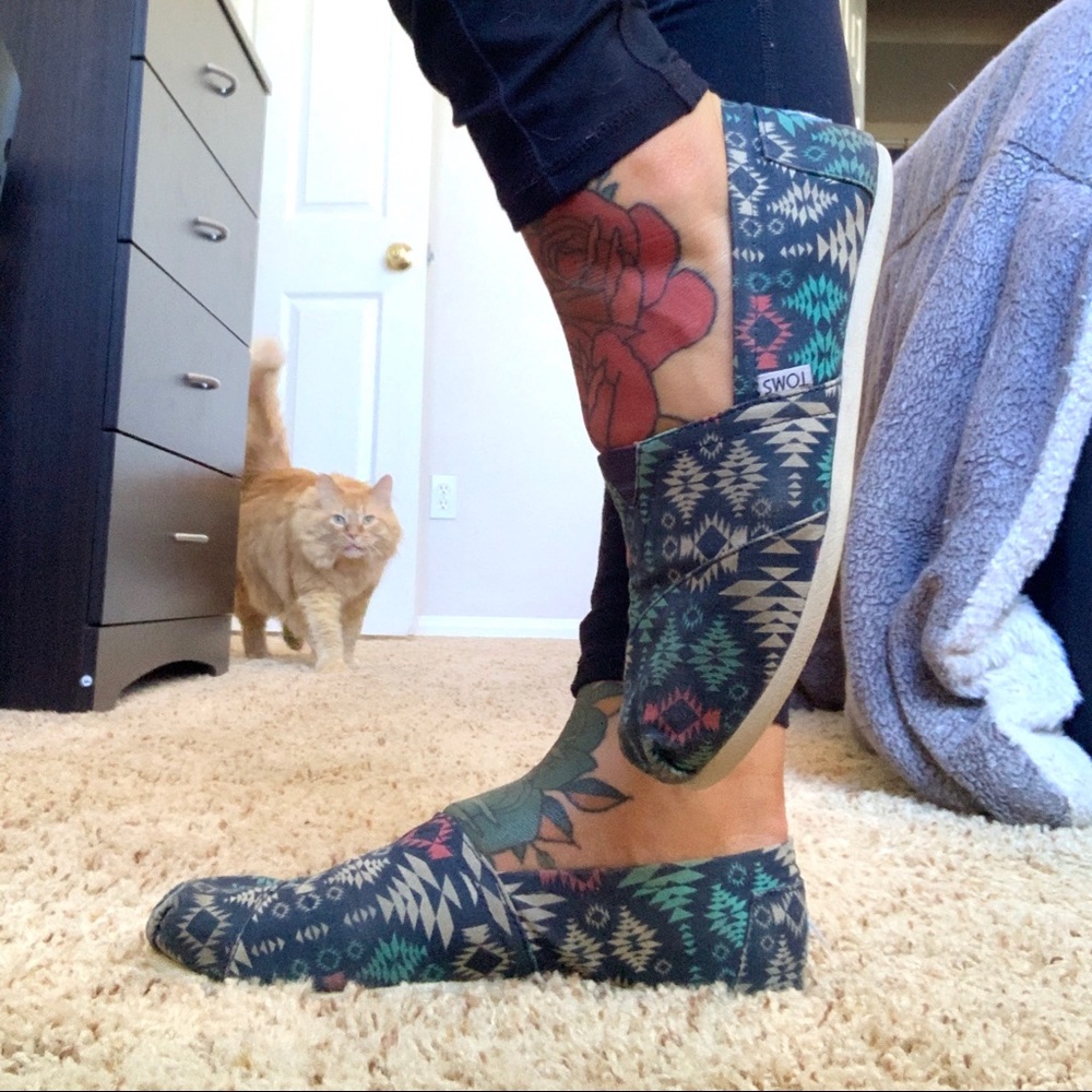 Tribal Print Classic Canvas Toms